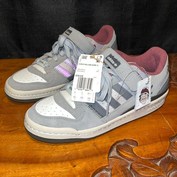 Adidas Originals Home Alone 2 x FORUM 84 Low 'Pigeon Lady' - Picture 1 of 6